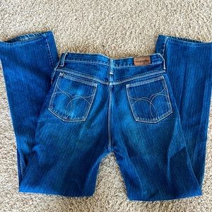 Vintage wranglers high waisted light blue with subtle lines 29x32